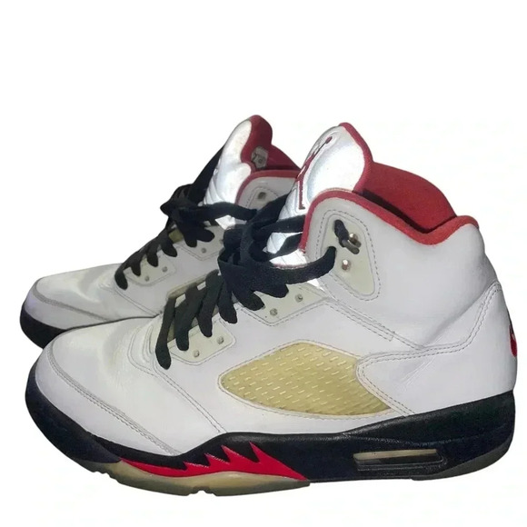 Jordan 5 Retro Mid Fire Red - Picture 4 of 7